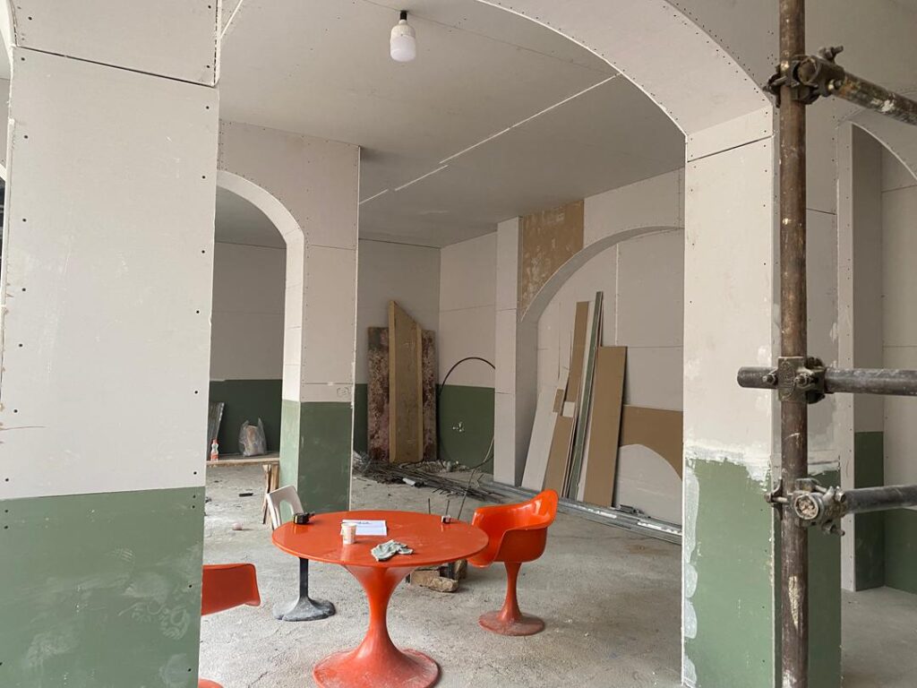 نقاشی ساختمان در سعادت آباد